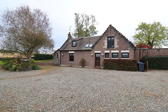 3 Bedroom Detached House To Rent In Bardowie, Milngavie, Glasgow, East Dunbartonshire, G62