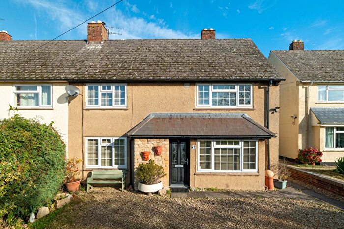 4 Bedroom Semi Detached House For Sale In Heath Lane, Bladon, OX20