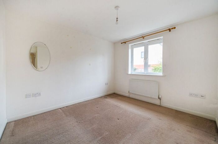3 Bedroom End Of Terrace House For Sale In Godalming, Surrey, GU7