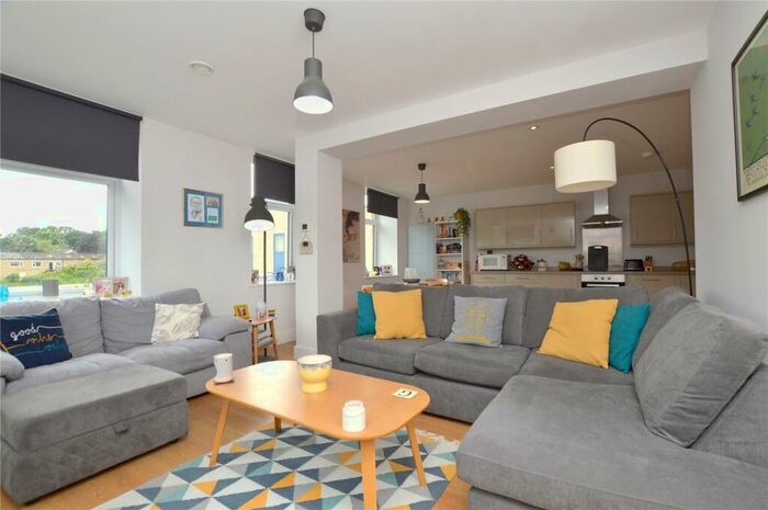 2 Bedroom Apartment To Rent In Yeadon House, Glebe Mount, Pudsey, LS28