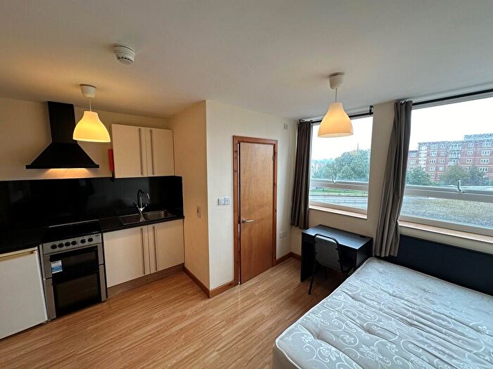 Studio To Rent In Queens Road Studio, CV1