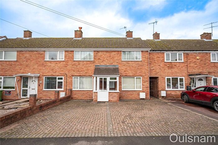 3 Bedroom Terraced House For Sale In Foxwalks Avenue, Bromsgrove, Worcestershire, B61