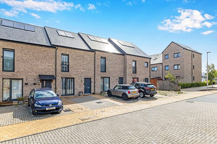 2 Bedroom Terraced House For Sale In Weir Street, Sighthill, Edinburgh, EH11