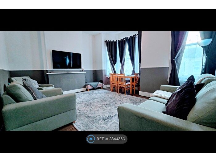 2 Bedroom Flat To Rent In Dorothy Road, London, SW11