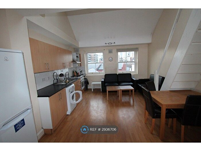4 Bedroom Flat To Rent In Cannon Street Road, London, E1