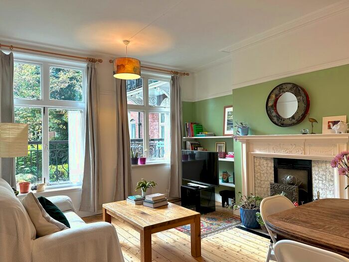 2 Bedroom Flat To Rent In Grange Court, North Grange Mount, Leeds, LS6