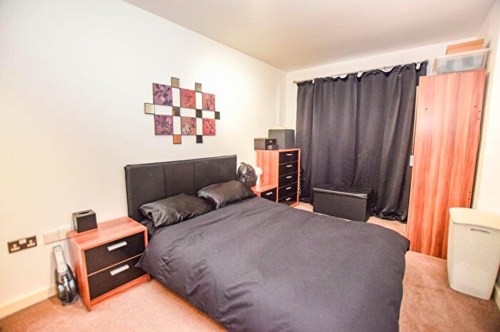 1 Bedroom Flat To Rent In Melia House, Lord Street, Green Quarter, Manchester, M4