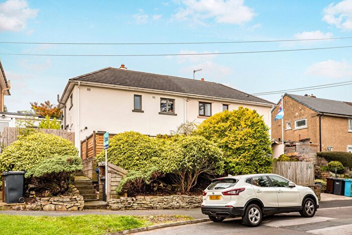 3 Bedroom Semi-Detached House For Sale In Park Road, Barnoldswick, BB18