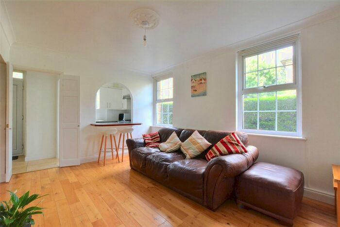 1 Bedroom Flat To Rent In Paragon Place, London, SE3