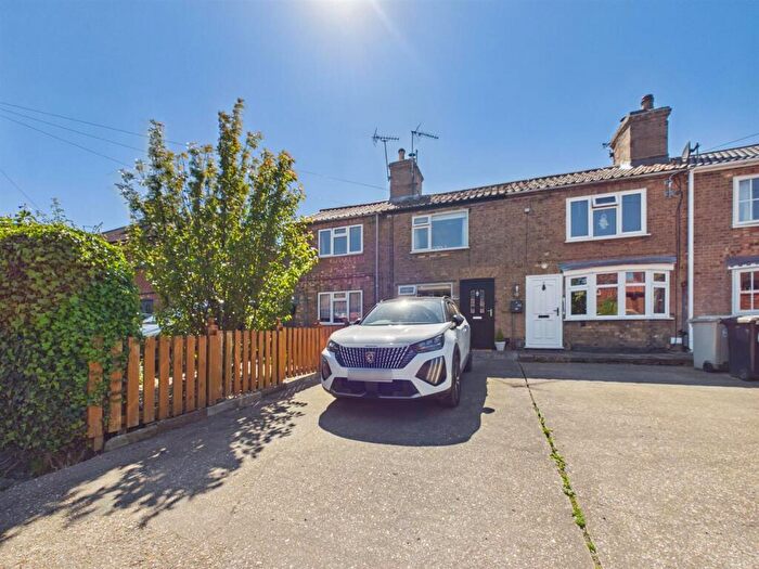 2 Bedroom Terraced House For Sale In Parsons Lane, Alford, LN13