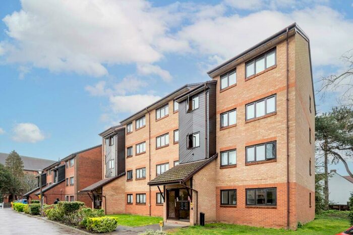 2 Bedroom Terraced House To Rent In St Christophers Gardens, Norbury, CR7