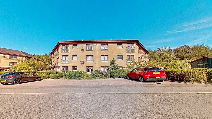 2 Bedroom Flat To Rent In Abercorn Street, Maryfield, Dundee, DD4
