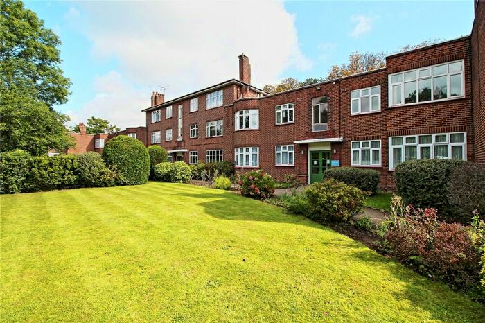 2 Bedroom Flat To Rent In Canons Park Close, Edgware, HA8