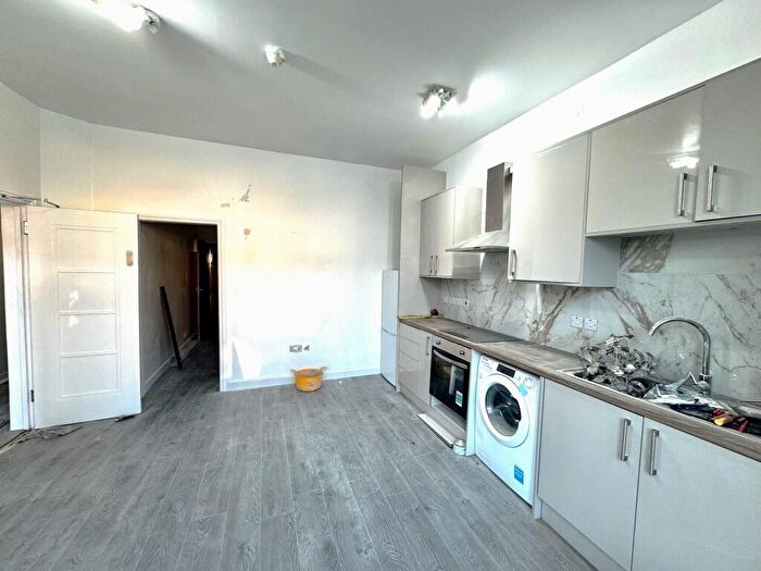 Studio To Rent In Eastcote Road, Harrow, Middlesex, HA2