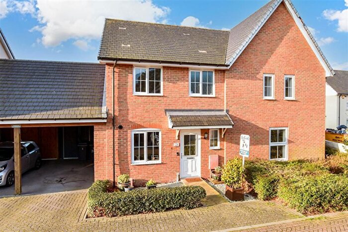 3 Bedroom Semi-Detached House For Sale In Colmanton Grove, Sholden, Deal, Kent, CT14