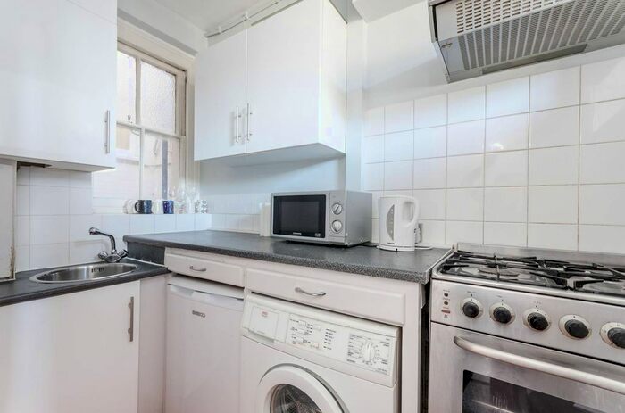 2 Bedroom Flat To Rent In Balcombe Street, Marylebone, London, NW1