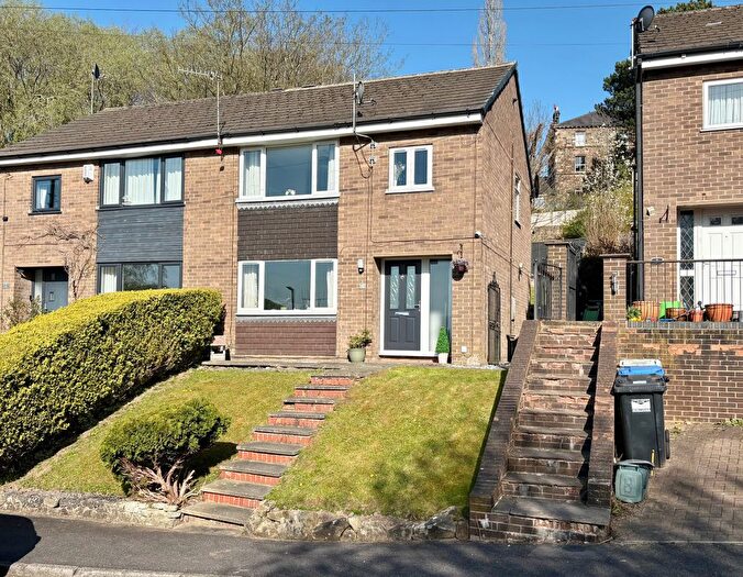 3 Bedroom Semi Detached House For Sale In Lilybank Close, Matlock, DE4