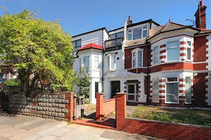 1 Bedroom Flat To Rent In Birch Grove, W3