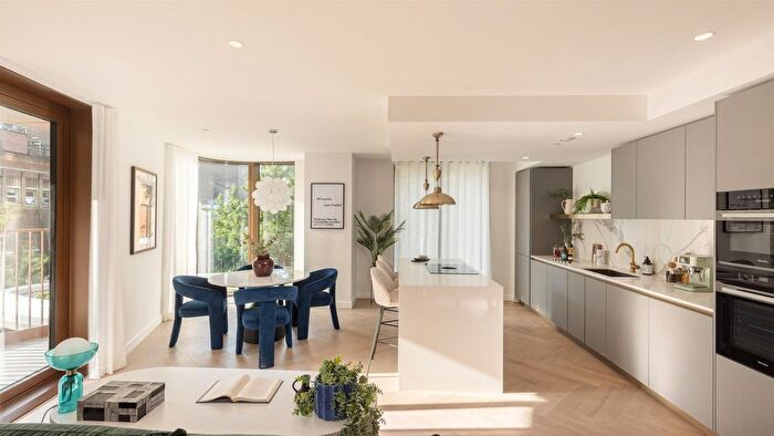 3 Bedroom Flat For Sale In Triptych Place - Nd Floor, Southwark, SE1