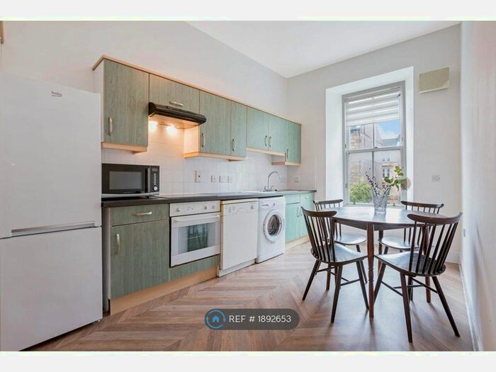 2 Bedroom Flat To Rent In Glasgow Street, Glasgow, G12