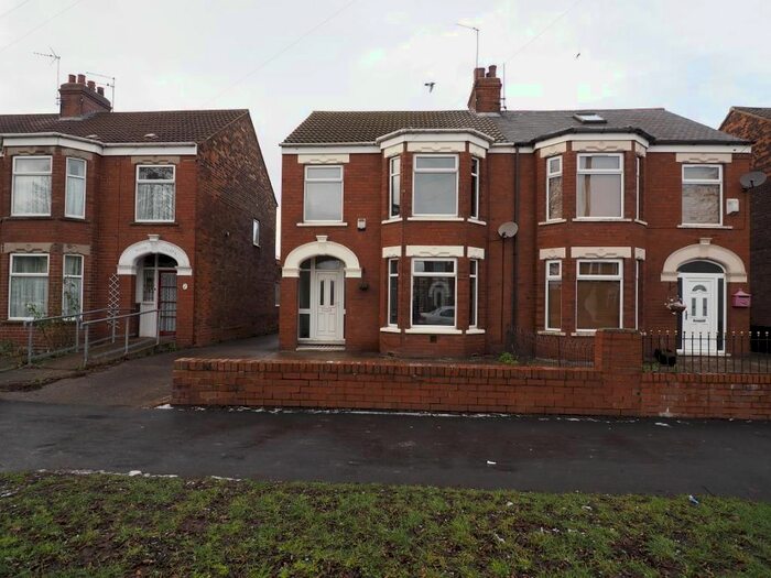 3 Bedroom Semi-Detached House To Rent In Gillshill Road, Hull, HU8