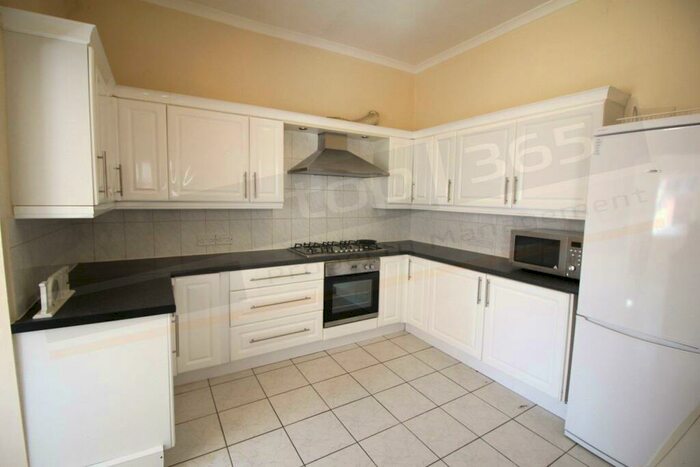 7 Bedroom Semi-Detached House To Rent In **£pppw Excluding** Willoughby Avenue, Lenton, Nottingham, NG7