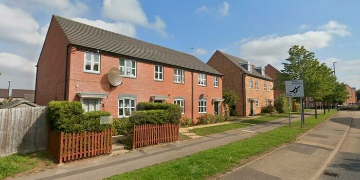 3 Bedroom Semi-Detached House To Rent In Sunbeam Way, Coventry, CV3