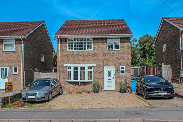 4 Bedroom Detached House For Sale In Lytchett Drive, Broadstone, Dorset, BH18