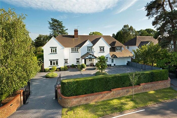 6 Bedroom Detached House For Sale In Adelaide Road, Walton-on-Thames, Surrey, KT12