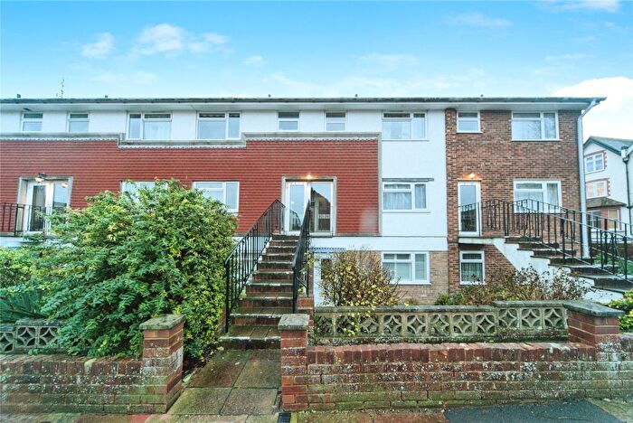 1 Bedroom Flat For Sale In Moat Croft Road, Eastbourne, BN21