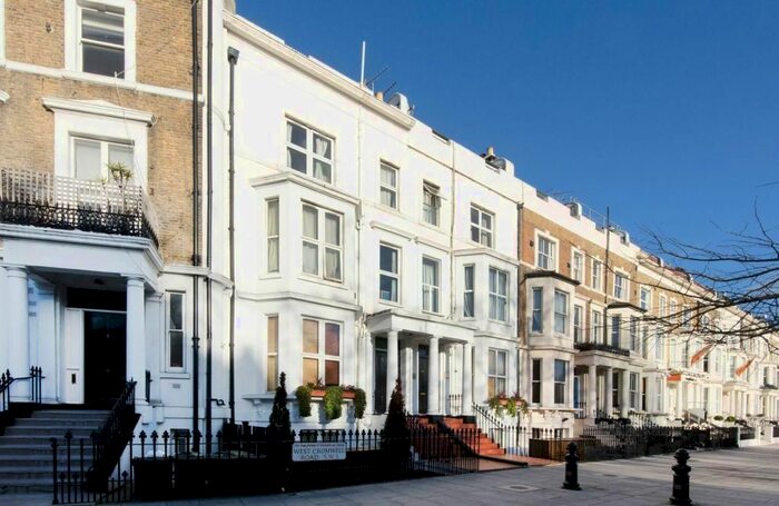Studio To Rent In West Cromwell Road, Earls Court, London, SW5