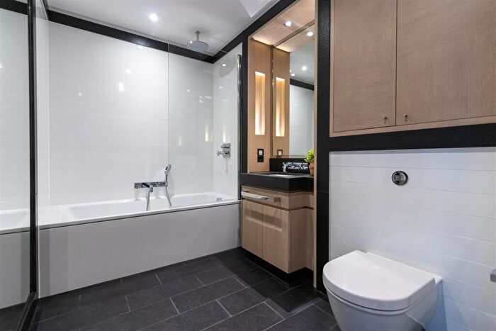 2 Bedroom Apartment To Rent In Legacy Building, Embassy Gardens, SW11