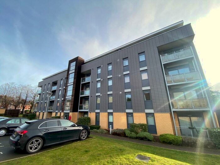 2 Bedroom Apartment To Rent In St. Peters Road, St. Albans, AL1