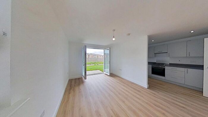 2 Bedroom Flat To Rent In Berry Place, Edinburgh, EH12