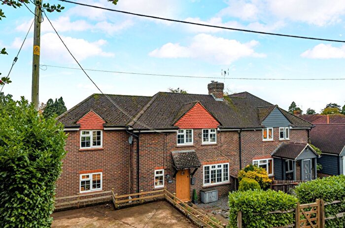 3 Bedroom Semi Detached House For Sale In Elstead, Godalming, Surrey, GU8