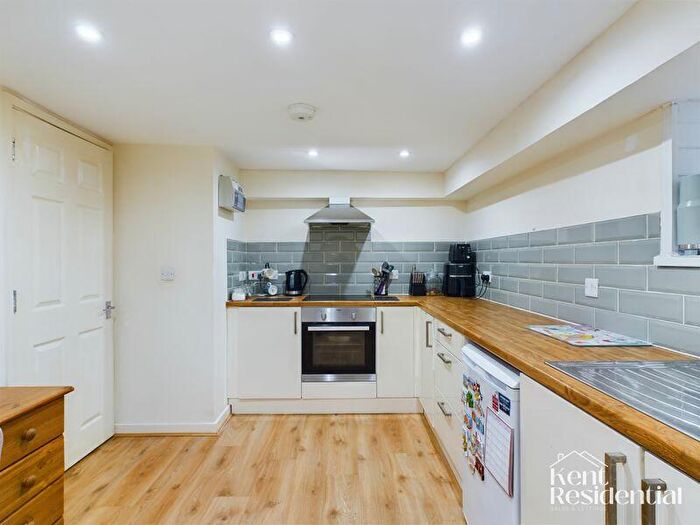 1 Bedroom Apartment To Rent In Albion Place, Maidstone, ME14