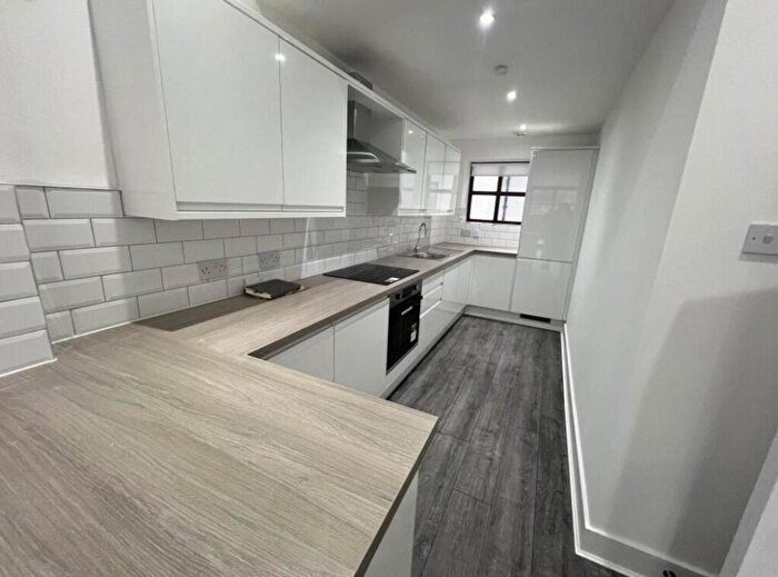 2 Bedroom Apartment To Rent In Charles Square, London, London, N1