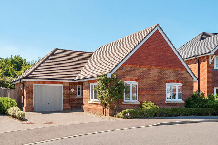 2 Bedroom Bungalow For Sale In Nursery Green, Loxwood, RH14