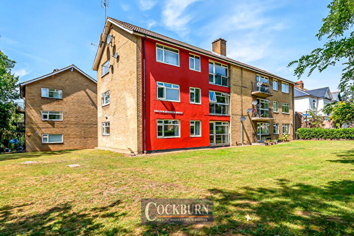 3 Bedroom Flat For Sale In Stratfield House, Baring Road, London, SE12