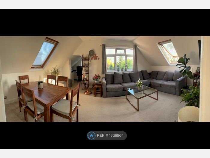 2 Bedroom Flat To Rent In Mountfield Rd, London, N3