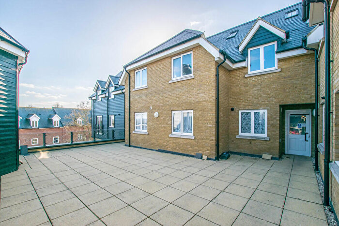 2 Bedroom Apartment To Rent In High Street, Hoddesdon, EN11