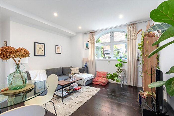 1 Bedroom Apartment To Rent In Drummond Way, London, N1