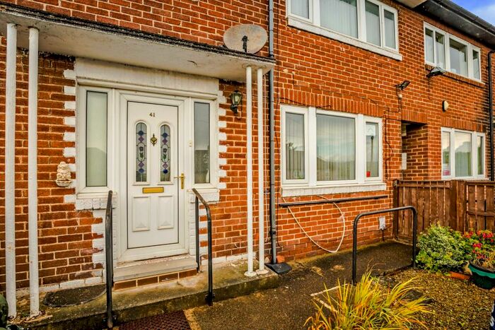 3 Bedroom Terraced House To Rent In Holays, Huddersfield, West Yorkshire, HD5