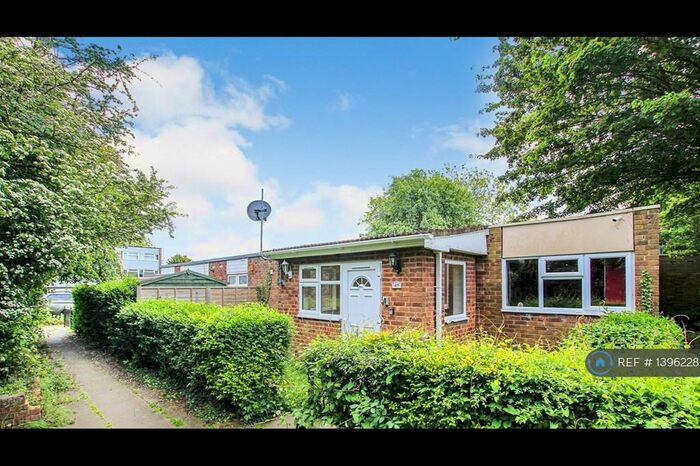 3 Bedroom Bungalow To Rent In Sheelin Grove, Bletchley, Milton Keynes, MK2