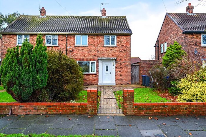 3 Bedroom Semi Detached House For Sale In Wilmot Road, Shoreham, BN43