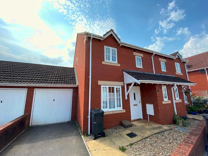 3 Bedroom Semi-Detached House To Rent In Merrifields, Cotford St. Luke, Taunton, TA4