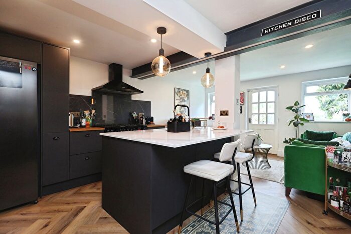 3 Bedroom Terraced House For Sale In Pear Tree Terrace, Keighley, BD20