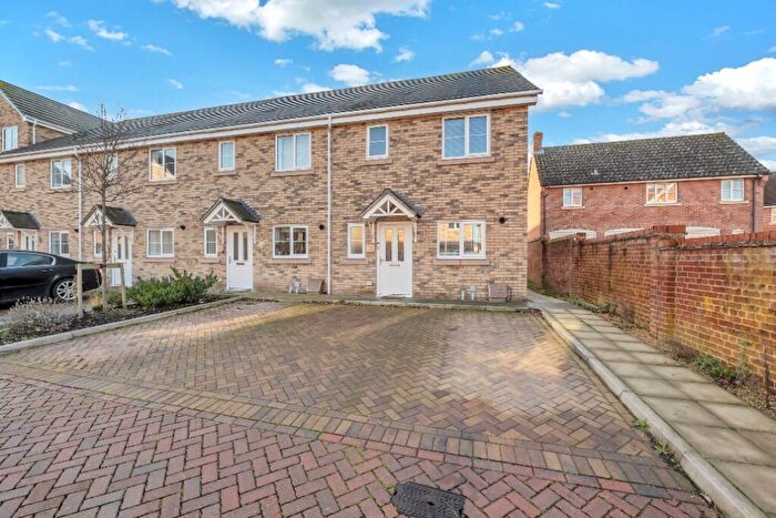 3 Bedroom Town House To Rent In Houghton Way, Bury St. Edmunds, Suffolk, IP33