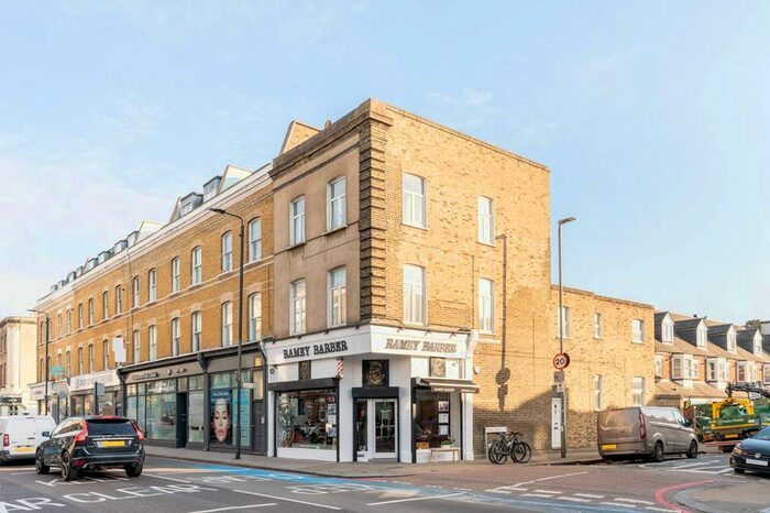1 Bedroom Flat To Rent In Battersea Park Road, Battersea, London, SW11