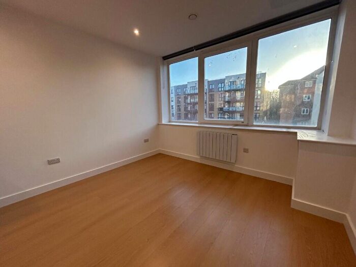 1 Bedroom Flat To Rent In Upperton Road, Eastbourne, East Sussex, BN21